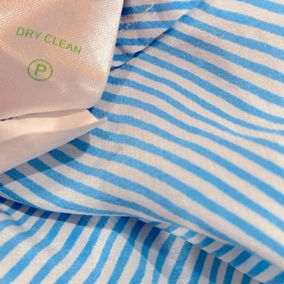 Lilly Pulitzer striped blue silk top sleeveless size medium - Picture 6 of 6